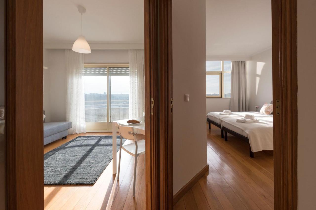 Lovelystay - 1Br Flat With Stunning Views Over Porto 加亚新城 外观 照片