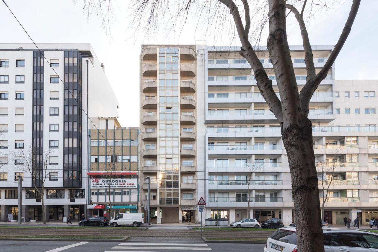 Lovelystay - 1Br Flat With Stunning Views Over Porto 加亚新城 外观 照片