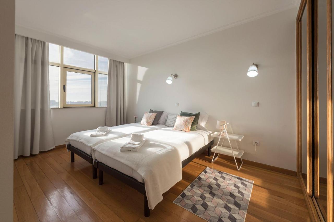 Lovelystay - 1Br Flat With Stunning Views Over Porto 加亚新城 外观 照片