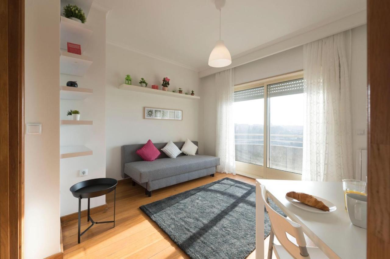 Lovelystay - 1Br Flat With Stunning Views Over Porto 加亚新城 外观 照片